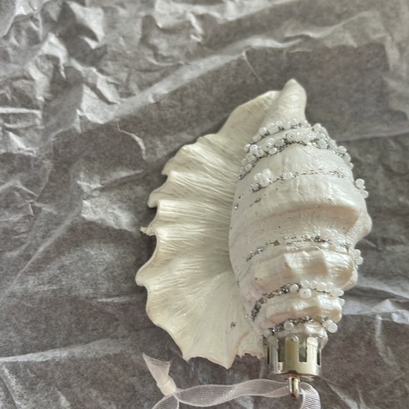 Shell 🐚 ornament - Picture 3 of 3